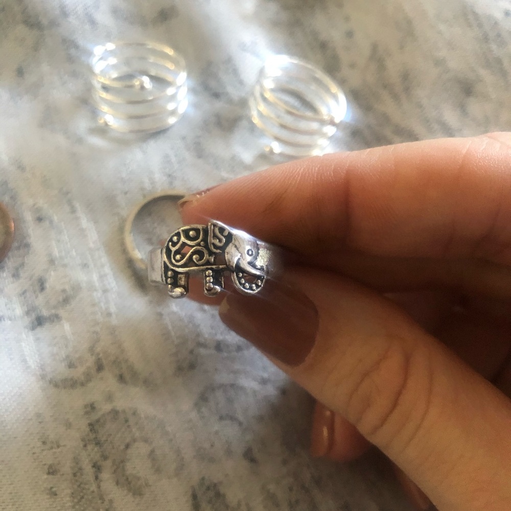 Assorted rings - Picture 4 of 5